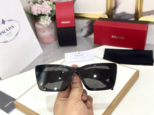 Prada - Image 3