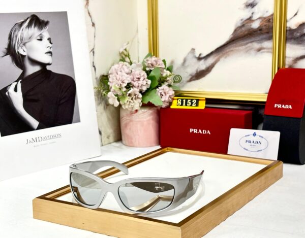 PRADA SUNGLASSES FOR MEN. - Image 4