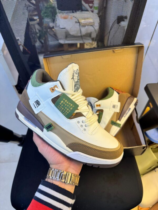 JORDAN RETRO SHOES FOR MEN. - Image 2