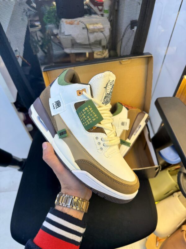 JORDAN RETRO SHOES FOR MEN. - Image 3