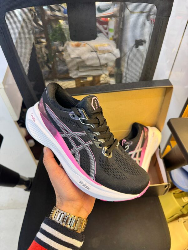 ASICS GEL KAYANO 30 FOR GIRLS. - Image 5