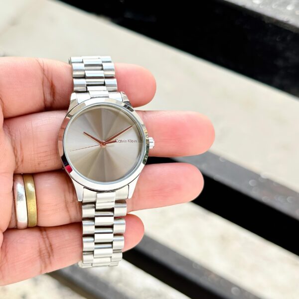 Calvin Klein Burst Analog For Women - Image 2