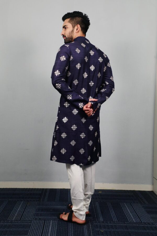 TRADITIONAL MEN'S KURTA WITH PAJAMA. - Image 5