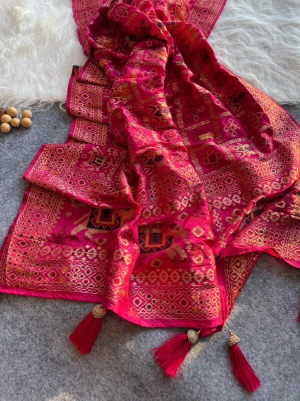 Banarsi Patola Saree - Image 9