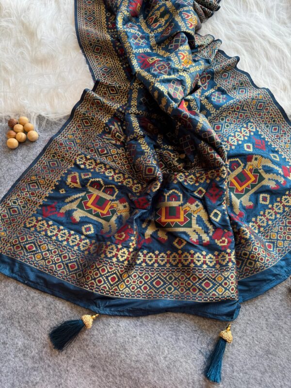 Banarsi Patola Saree - Image 3