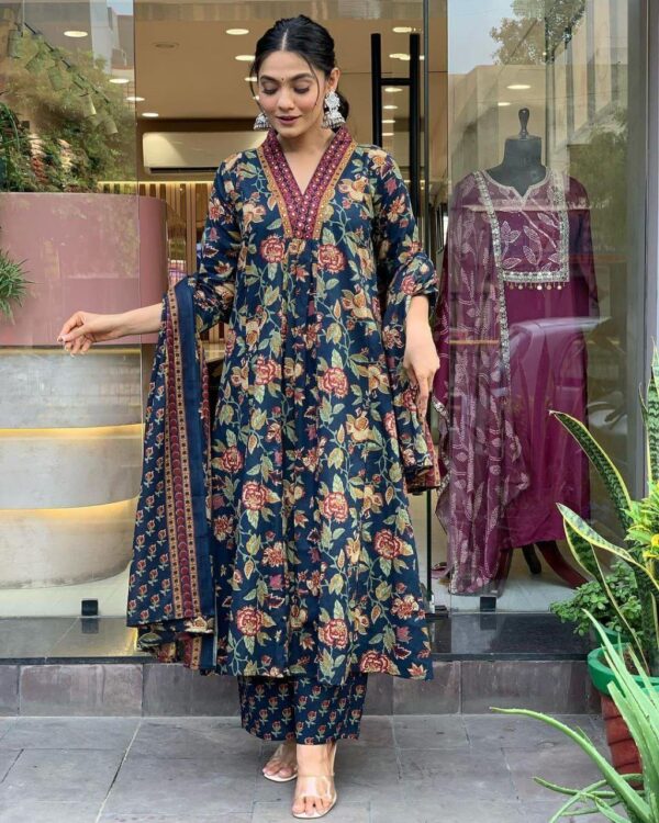 Cotton kurta and Pant with dupatta - Image 5
