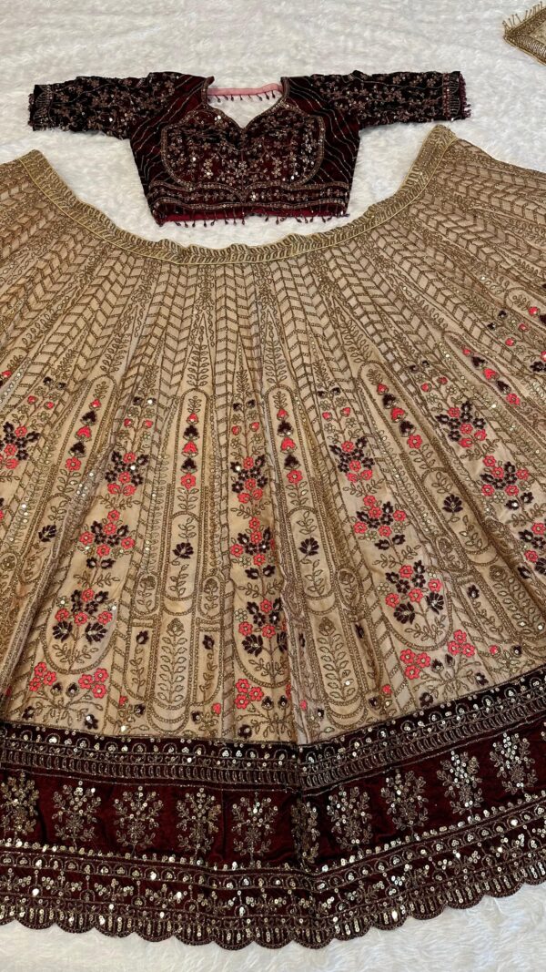 Wedding Season lehenga set - Image 5