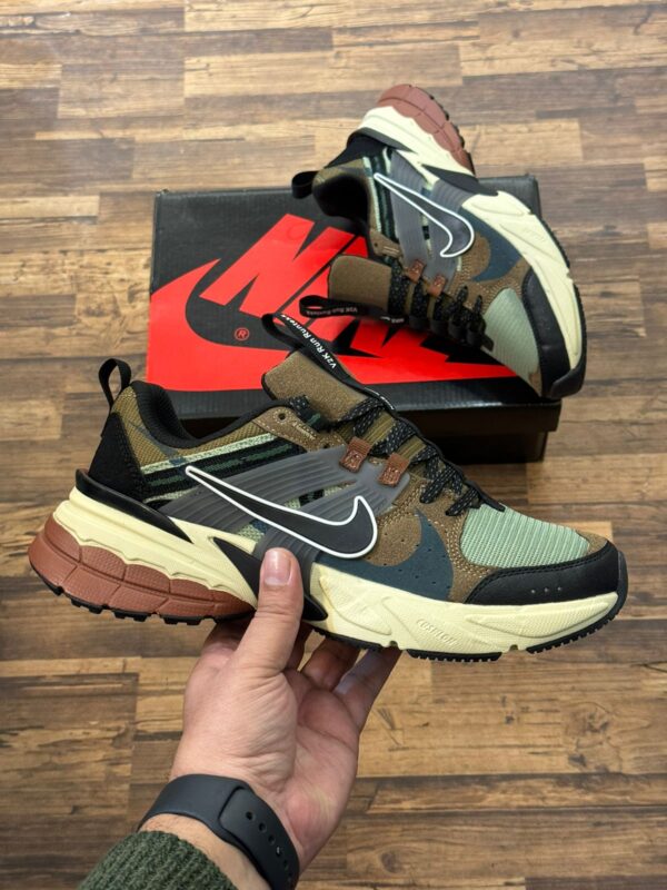 Nike V2K Run For Men - Image 3
