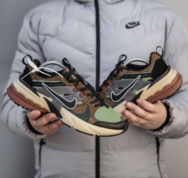 Nike V2K Run For Men - Image 4