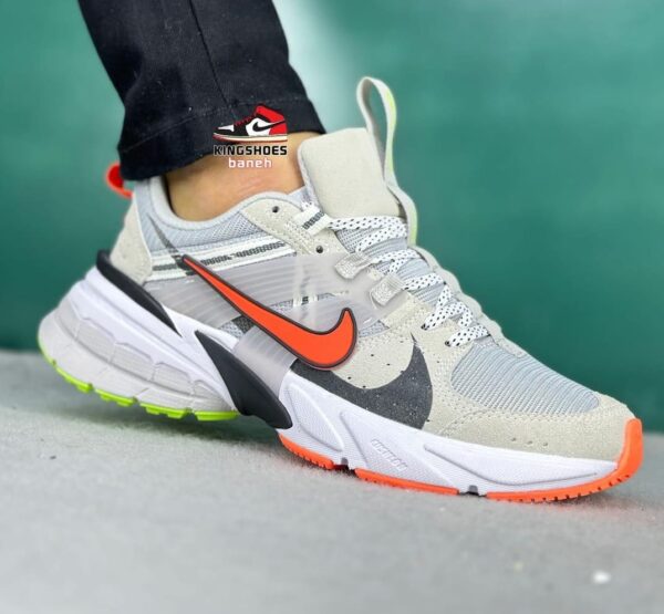 Nike V2K Run For Men - Image 2