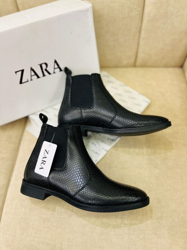 ZARA Chelsea Boots