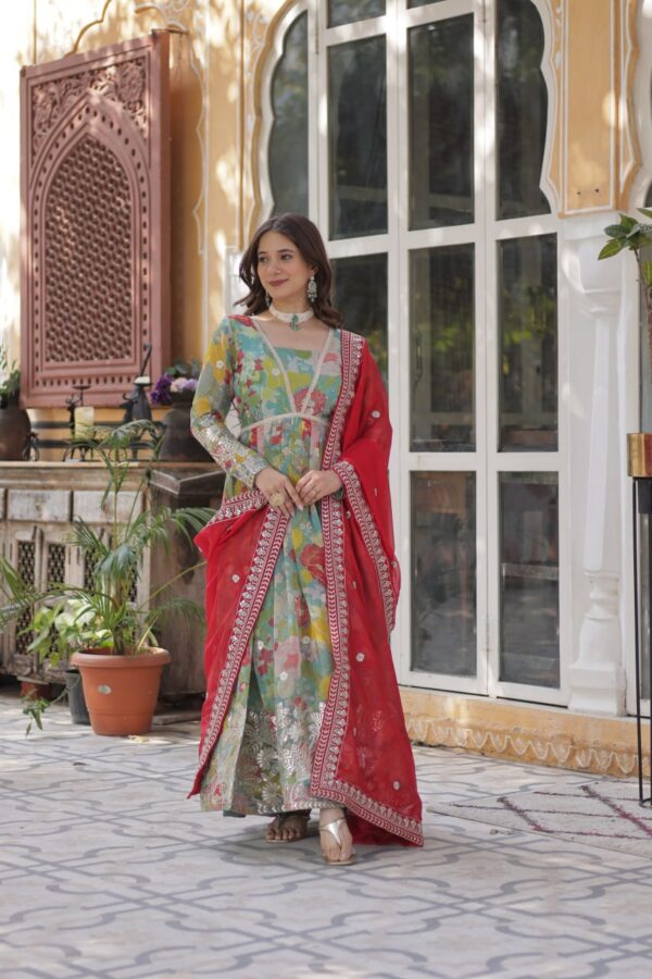 READYMADE ALIA CUT GOWN - Image 12