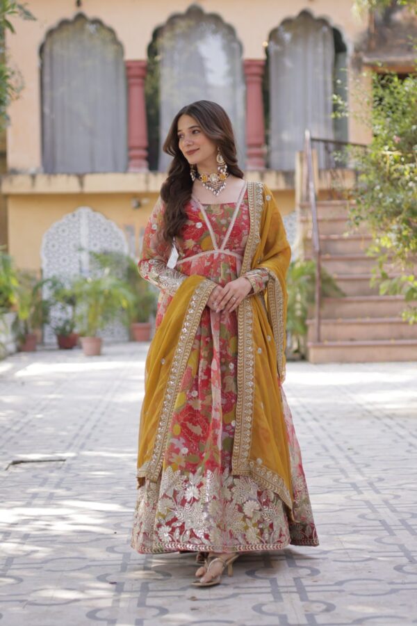 READYMADE ALIA CUT GOWN - Image 9