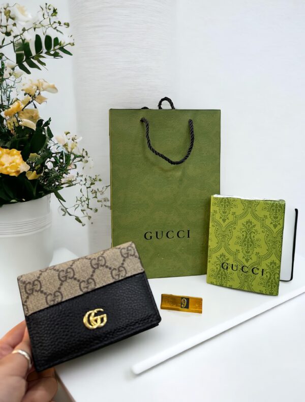 GUCCI BI- FOLD WALLET