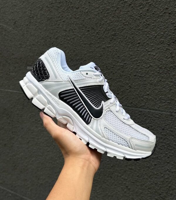 Nike Zoom Vomero 5 "Panda"