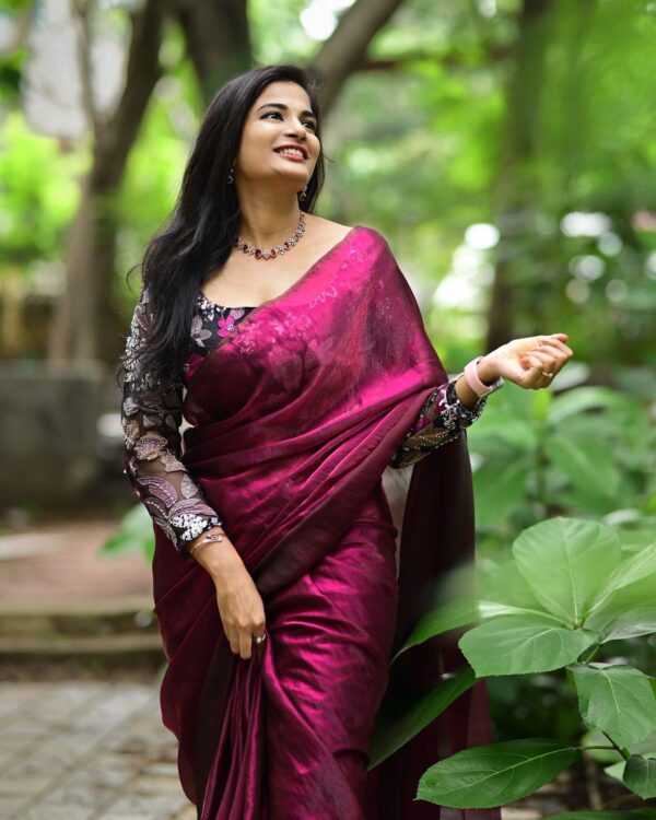 Party Wear Fluid Tissue Silk Saree - Image 6