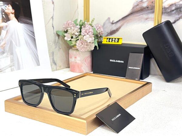 D&G SUNGLASSES