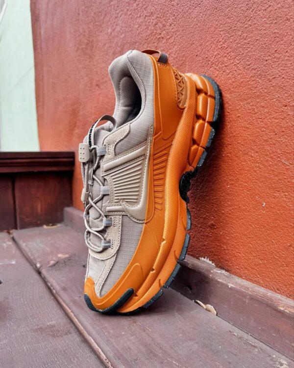 Nike Zoom Vomero 5 Roam Flax - Image 6