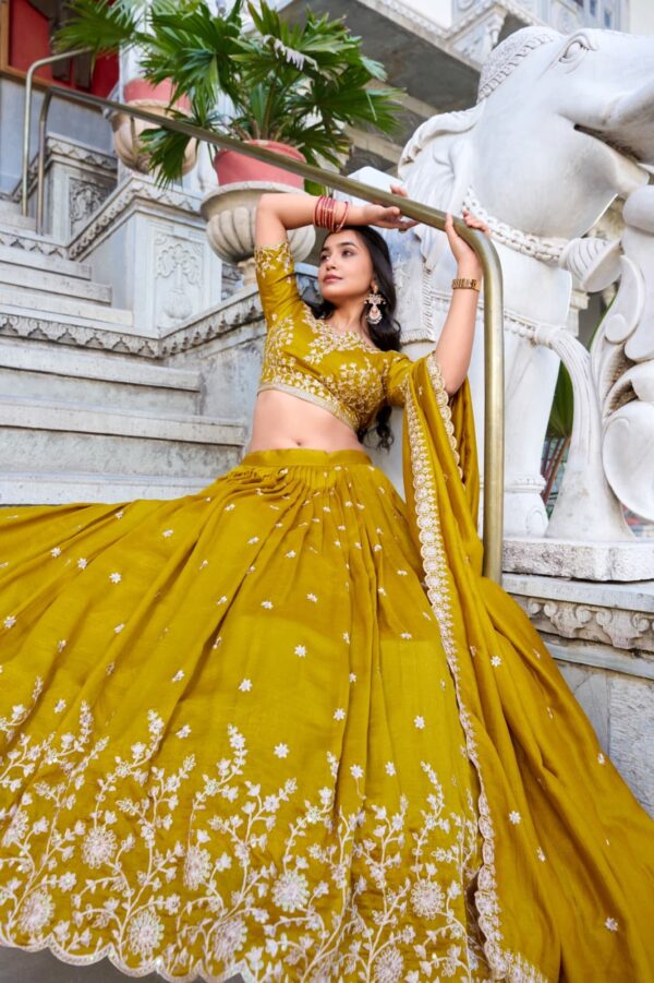 Fully Stitched Wedding Special Lehenga - Image 4