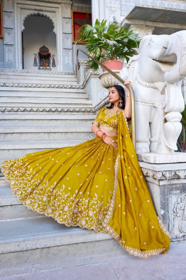 Fully Stitched Wedding Special Lehenga - Image 5