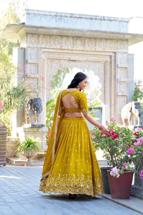 Fully Stitched Wedding Special Lehenga - Image 2