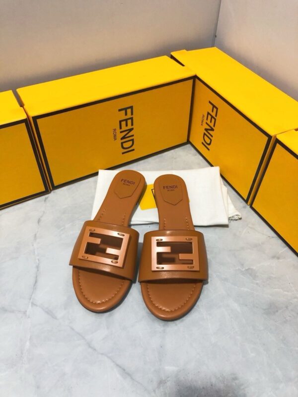 FENDI HEELS FOR WOMEN - Image 3