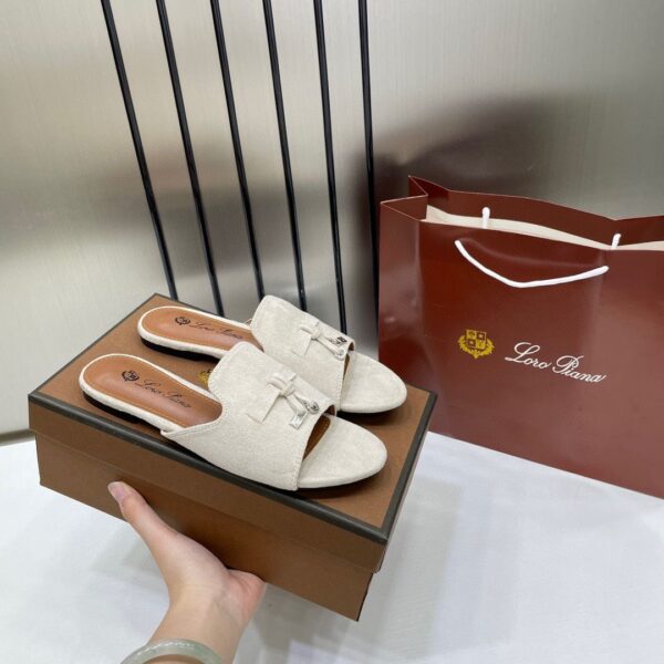 Loro Piana Summer Charms Brown suede Flat Slides