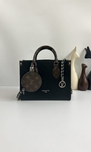 Louis Vuitton - Empreinte Monogram Giant
