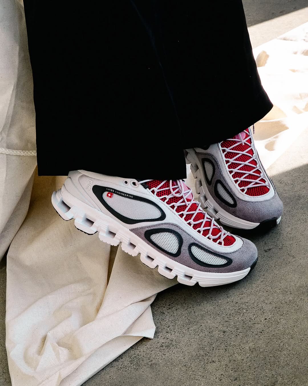 On Running Cloud X FKA Twigs Lily 5022 - Image 2