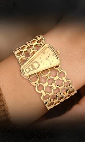 GUESS Women’s Chain Strap Watch