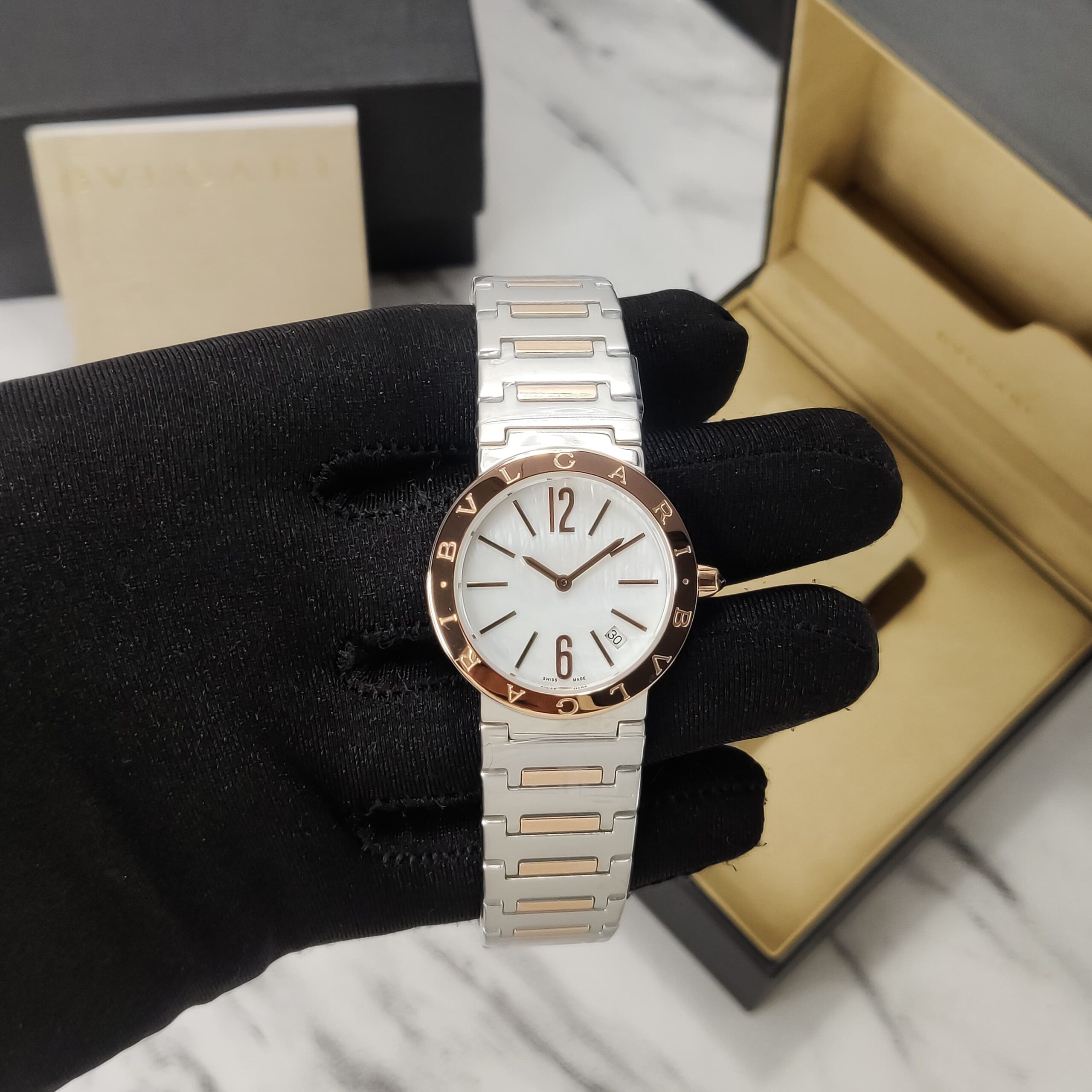 BVLGARI Foremblematic circular signature - Image 3